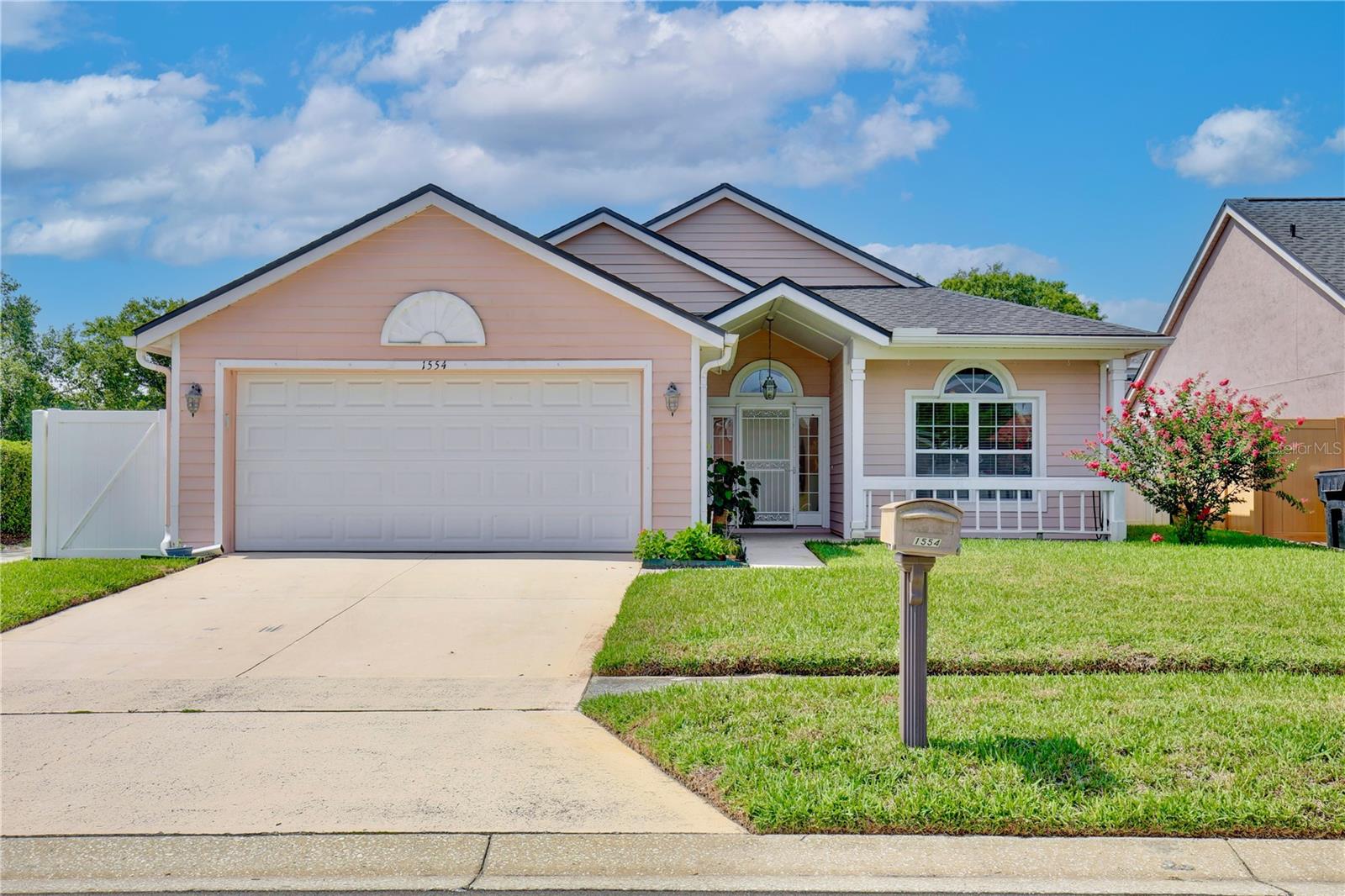 1554 MARGARETE CRESCENT DR