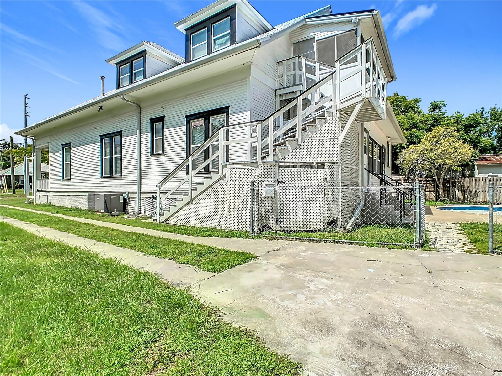501 Sumner St Property Photo 40