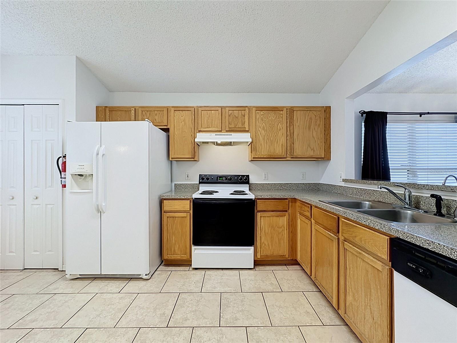 659 Durango Loop St Property Photo 13