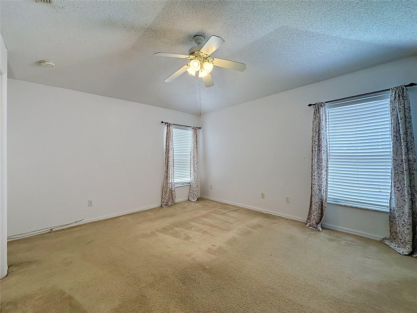 659 Durango Loop St Property Photo 40