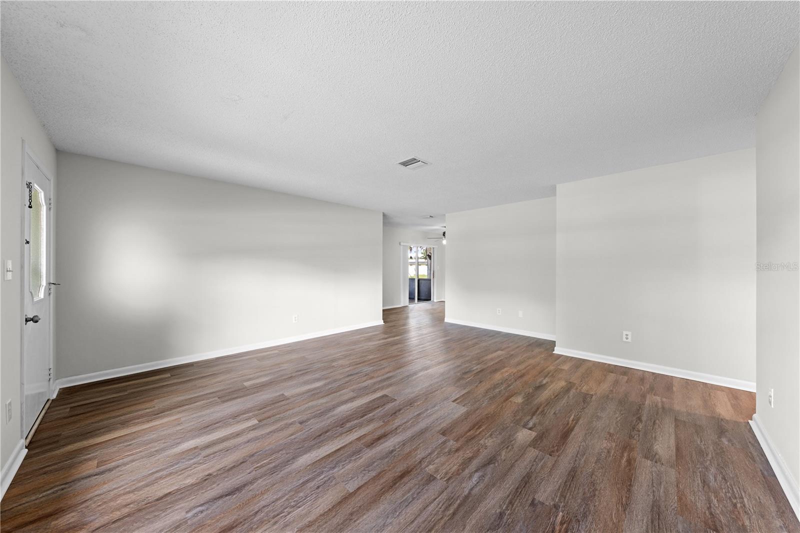 1501 Virginia Ave Property Photo 6