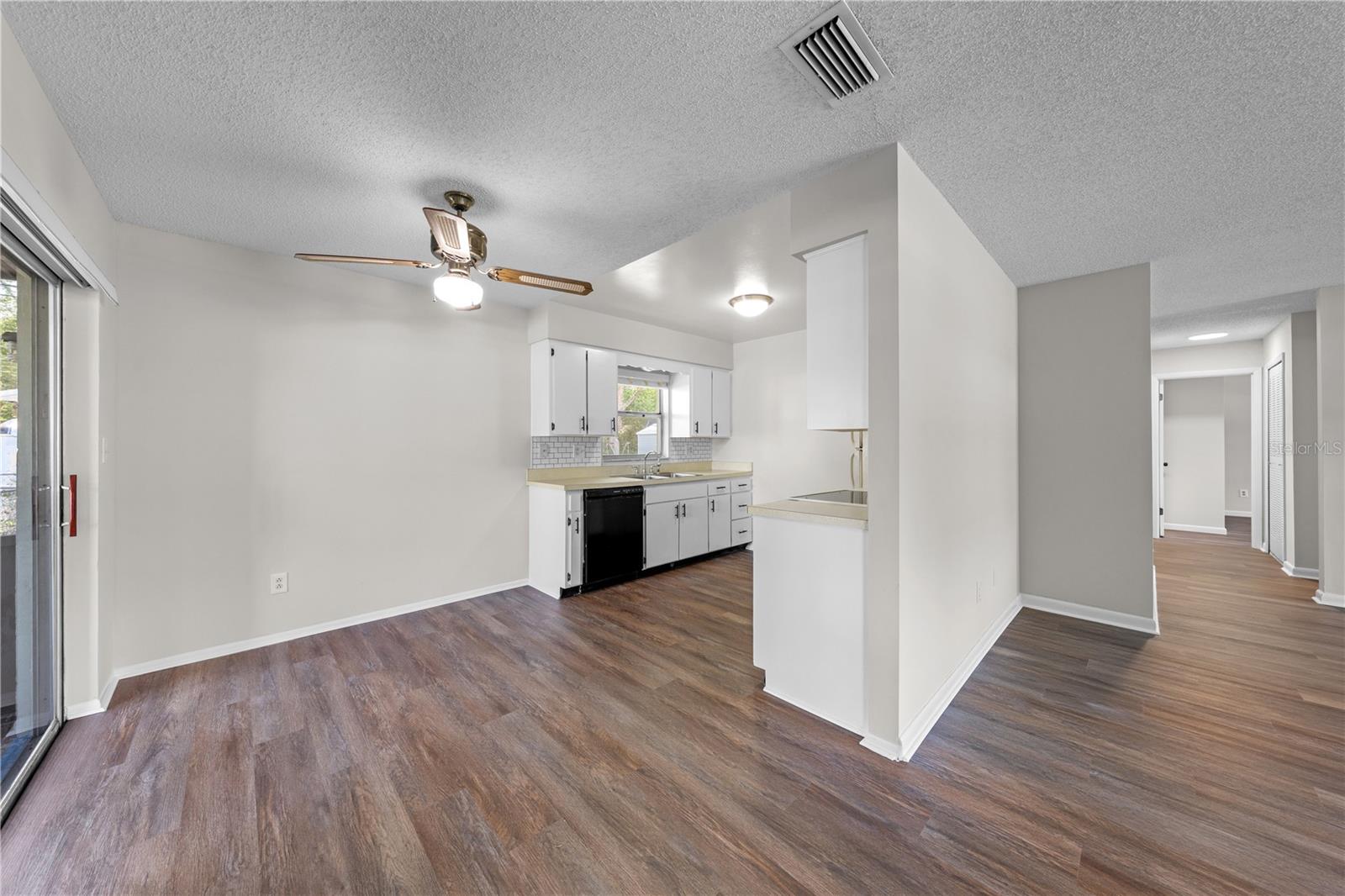 1501 Virginia Ave Property Photo 10