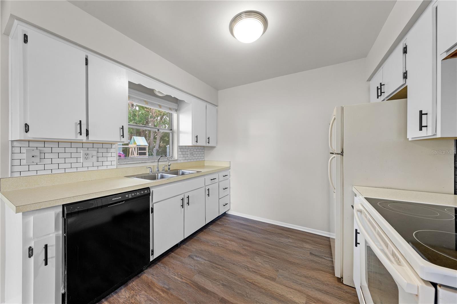 1501 Virginia Ave Property Photo 13