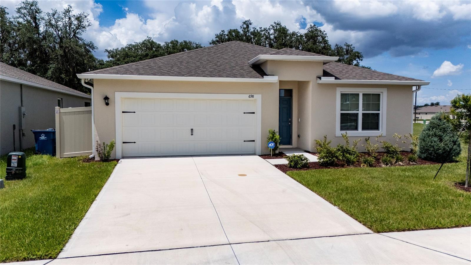 698 Park Place Blvd Property Photo 1