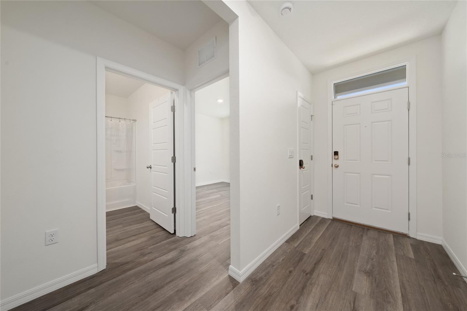 698 Park Place Blvd Property Photo 12