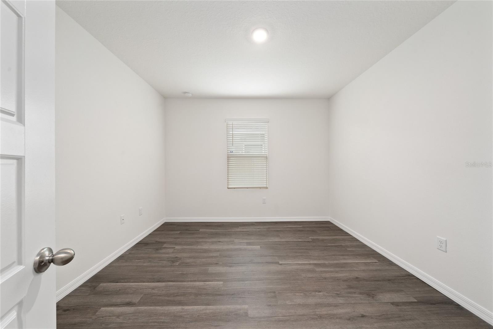 698 Park Place Blvd Property Photo 23