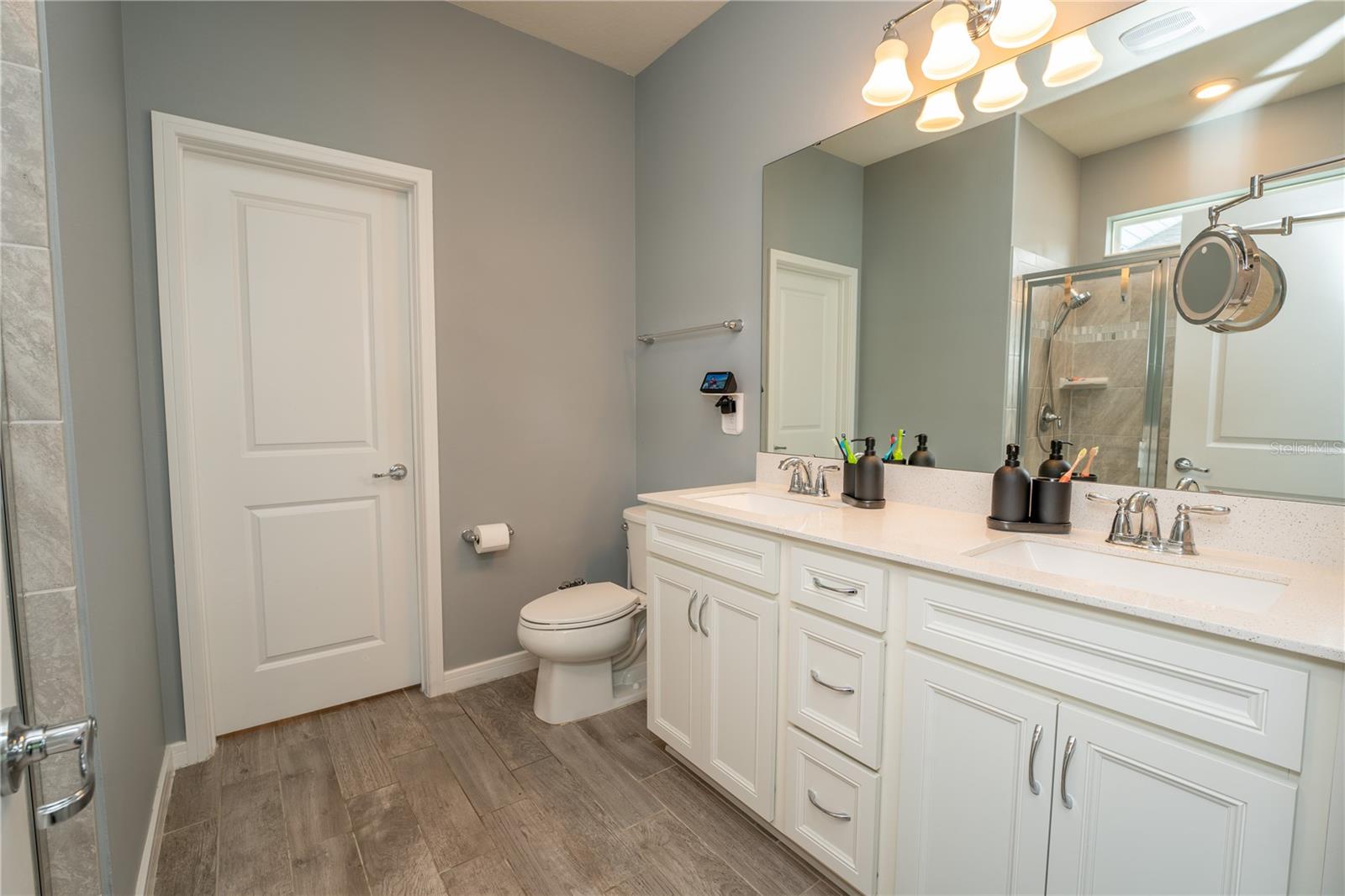 9683 Brown Burrow St Property Photo 17