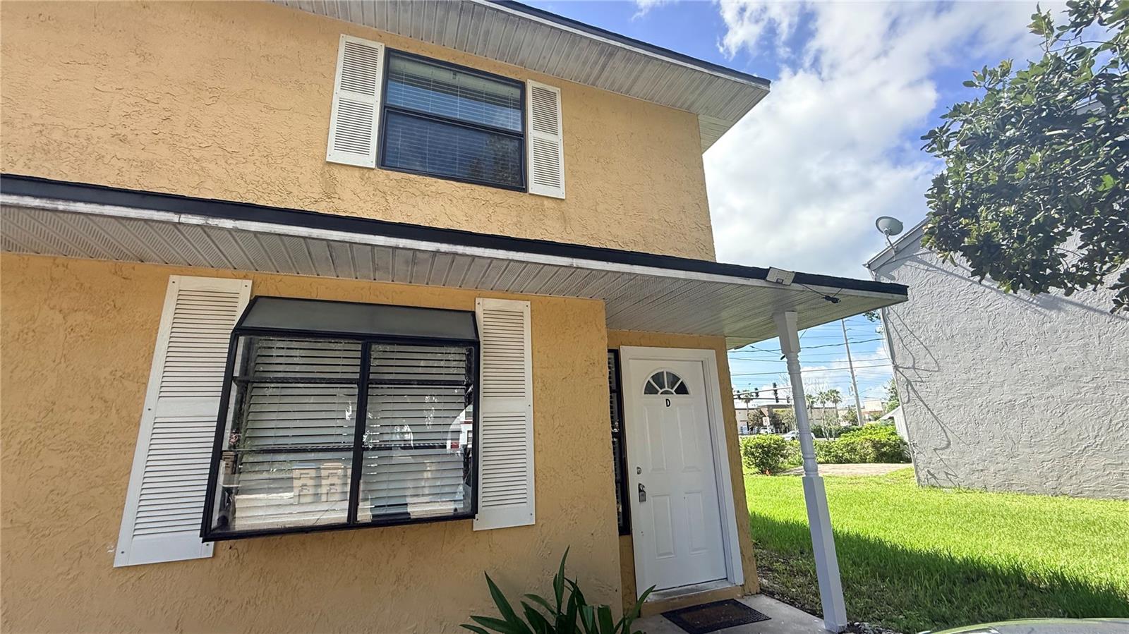 106 BOOTH LN #D Property Photo 1