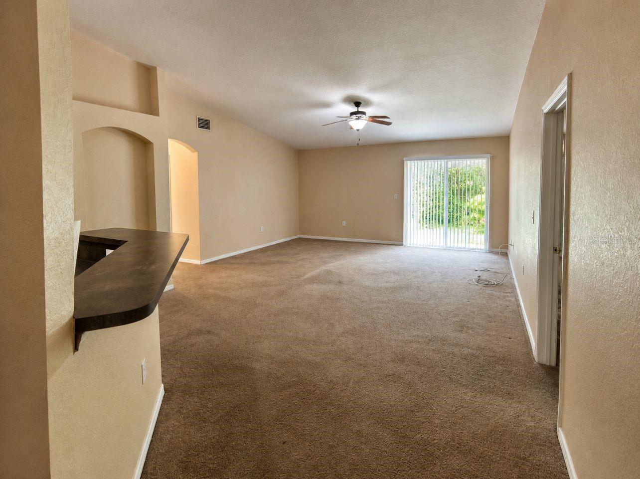 333 Gardenia Ct Property Photo 4