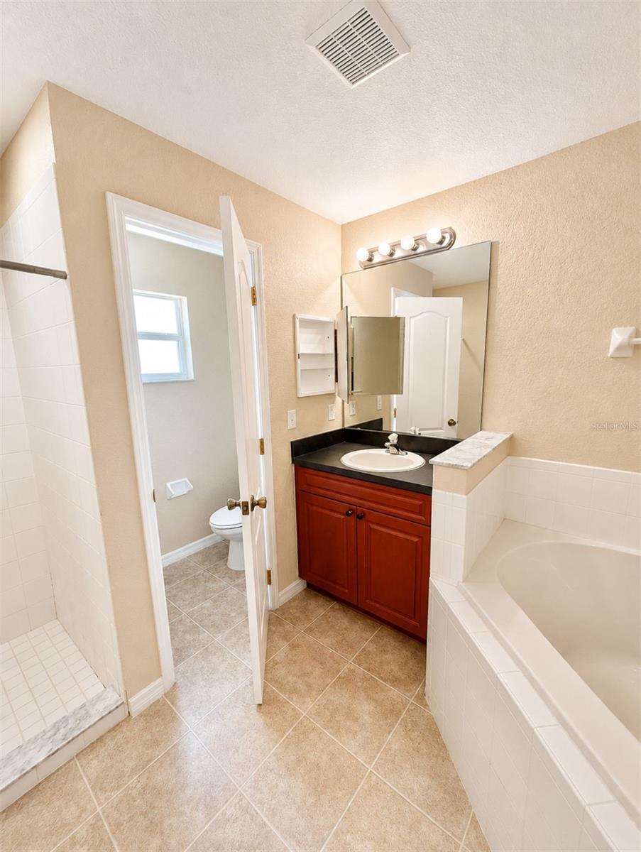333 Gardenia Ct Property Photo 6