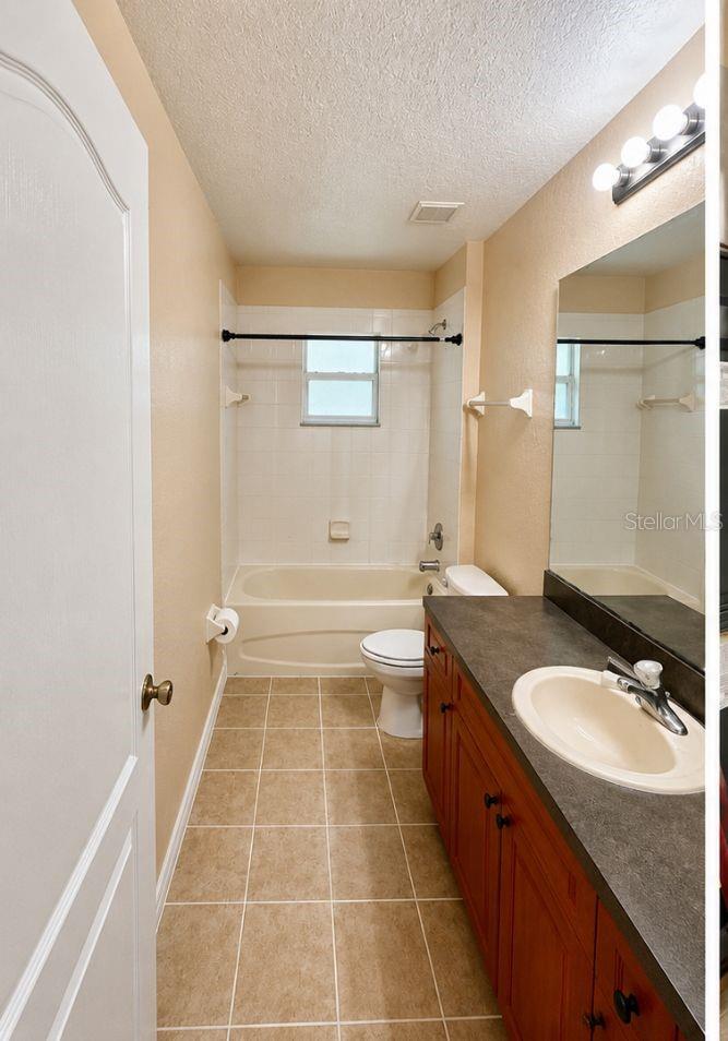 333 Gardenia Ct Property Photo 8