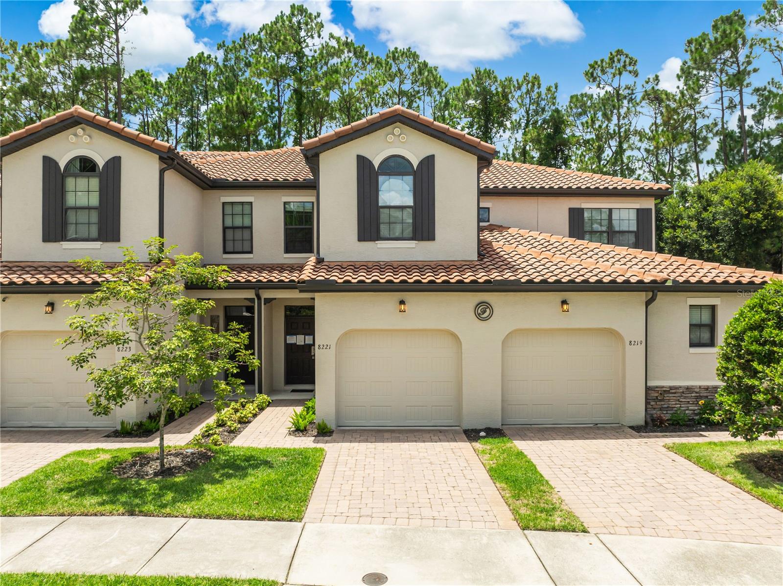 8221 ROSEVILLE RD