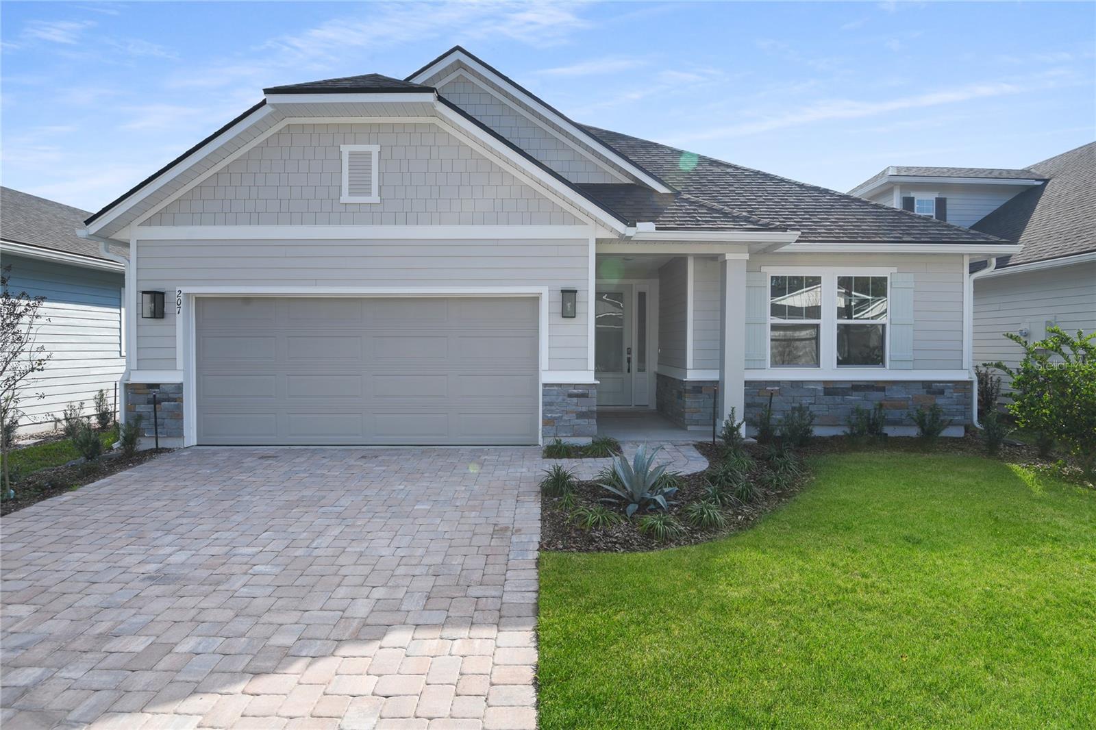 207 Thornberry Way Property Photo 1
