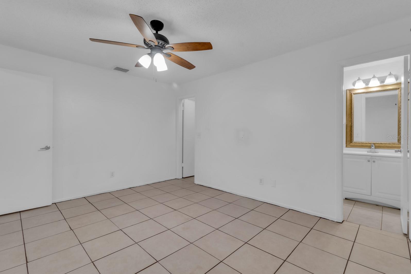 2432 King Oak Ct Property Photo 23