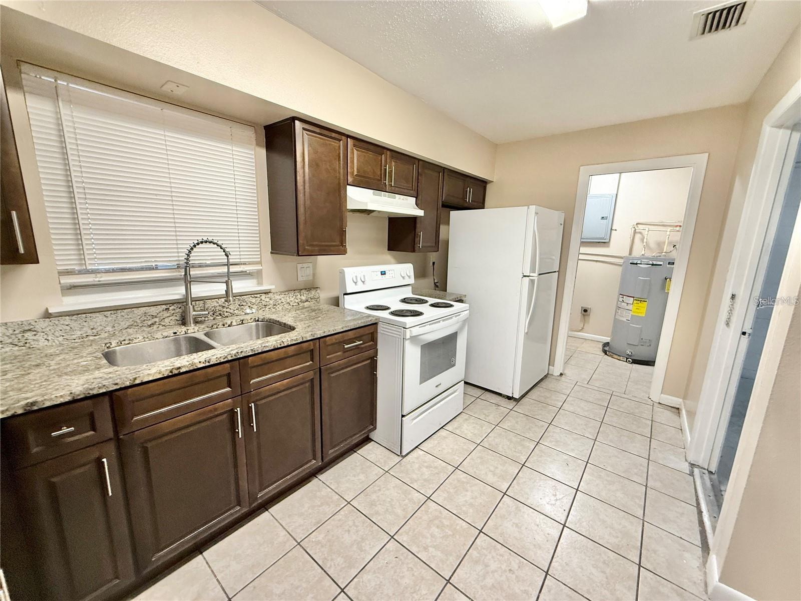1507 N Thacker Ave Property Photo 8