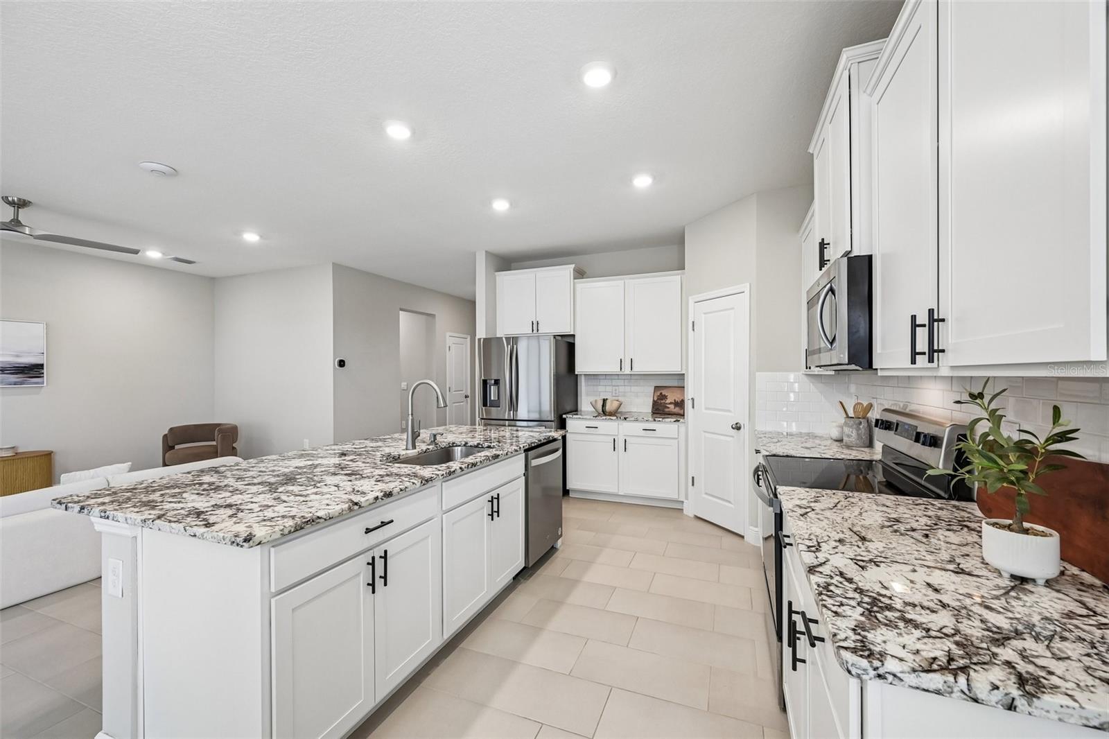 178 Mangrove Manor Dr Property Photo 12