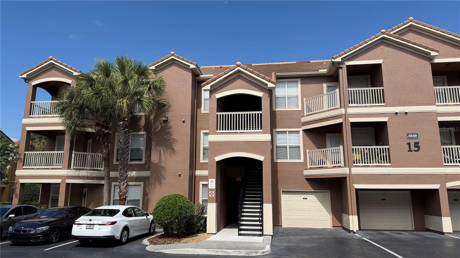 8849 VILLA VIEW CIR #302