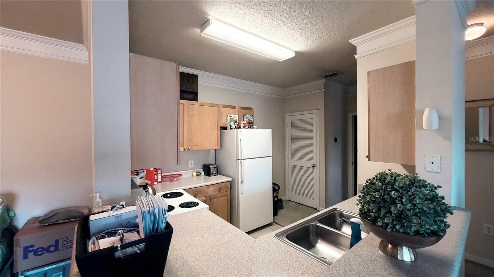 8849 Villa View Cir #302 Property Photo 5