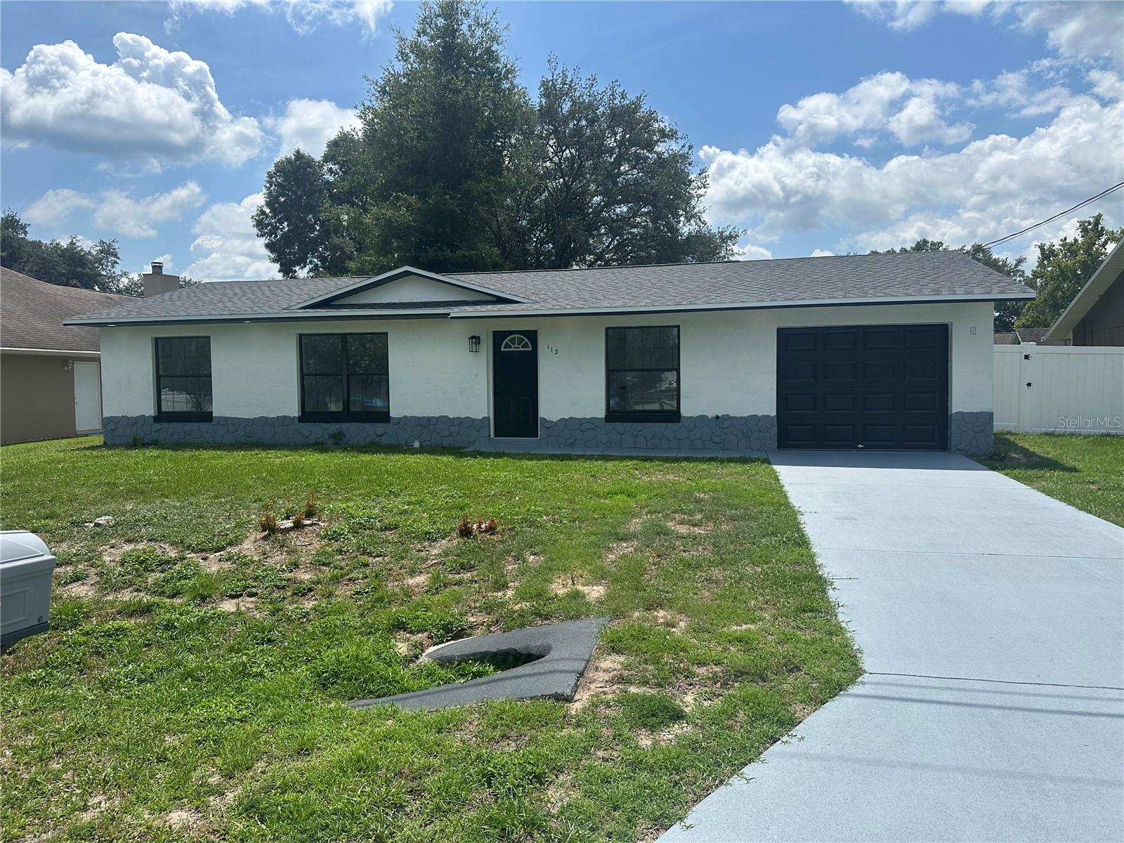 113 TEAK LOOP Property Photo 1