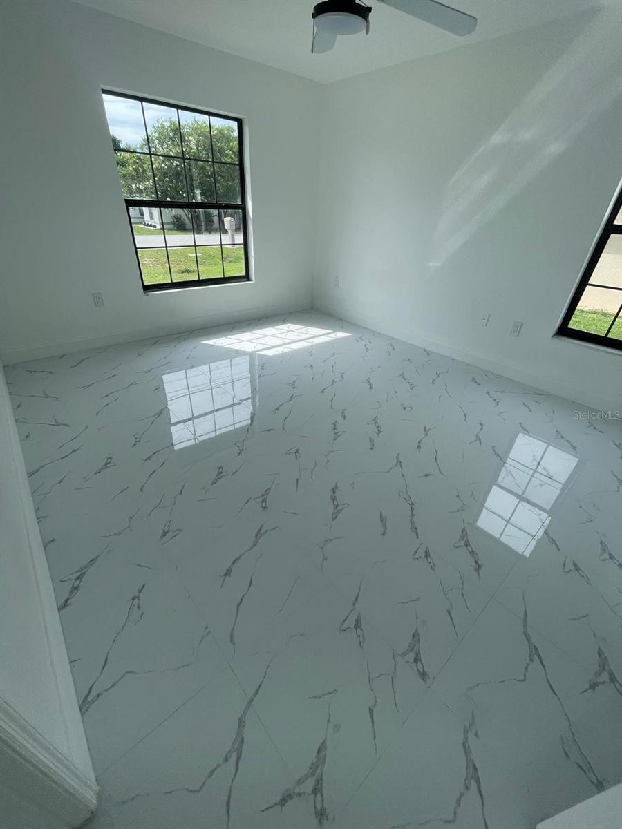 113 Teak Loop Property Photo 11