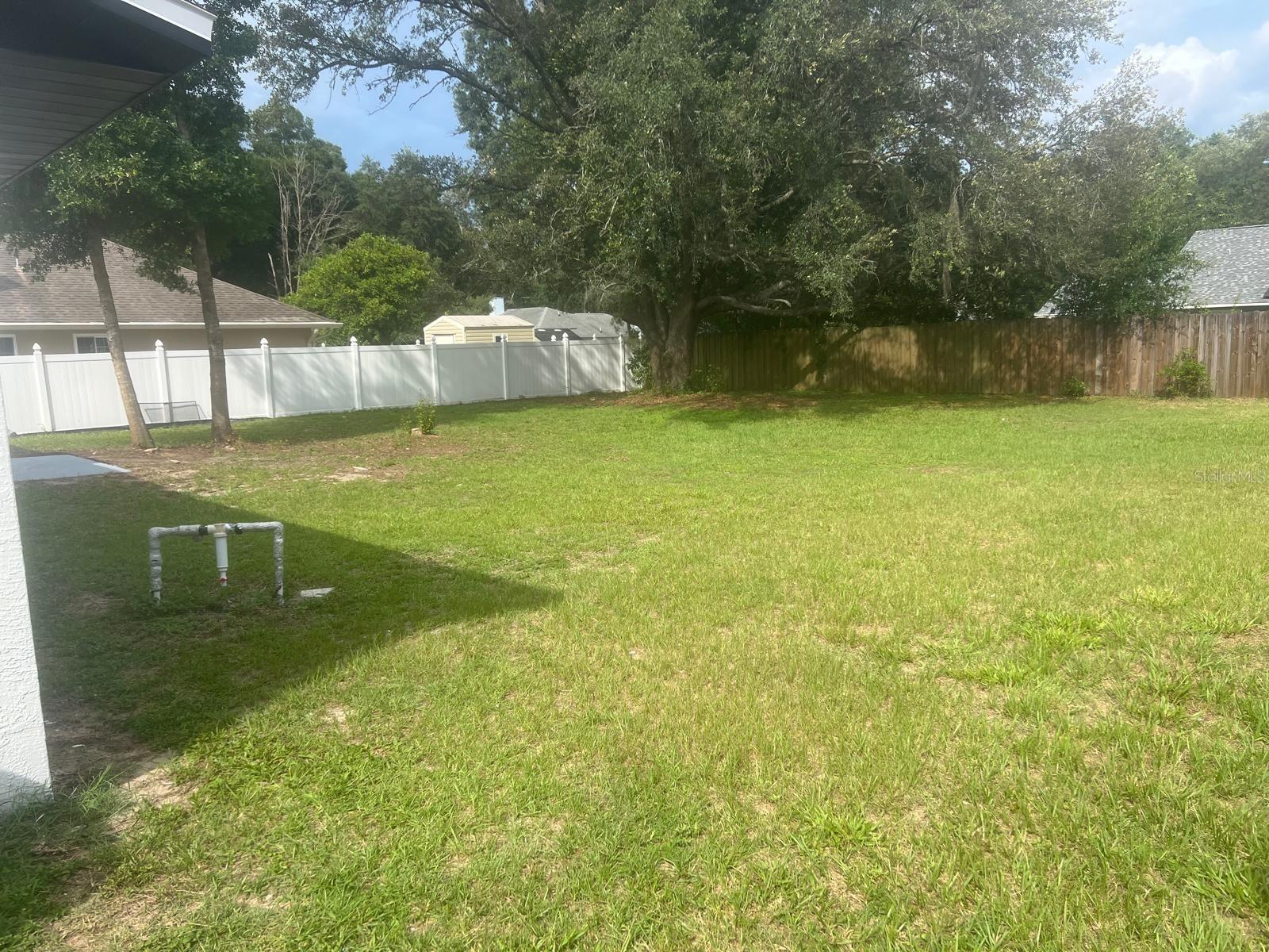 113 Teak Loop Property Photo 18