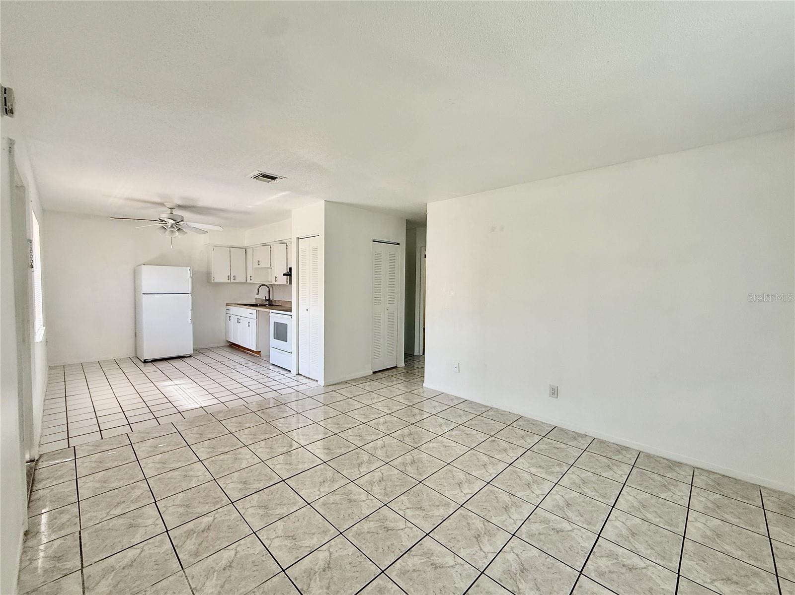 733 Michigan Ct #4 Property Photo 4