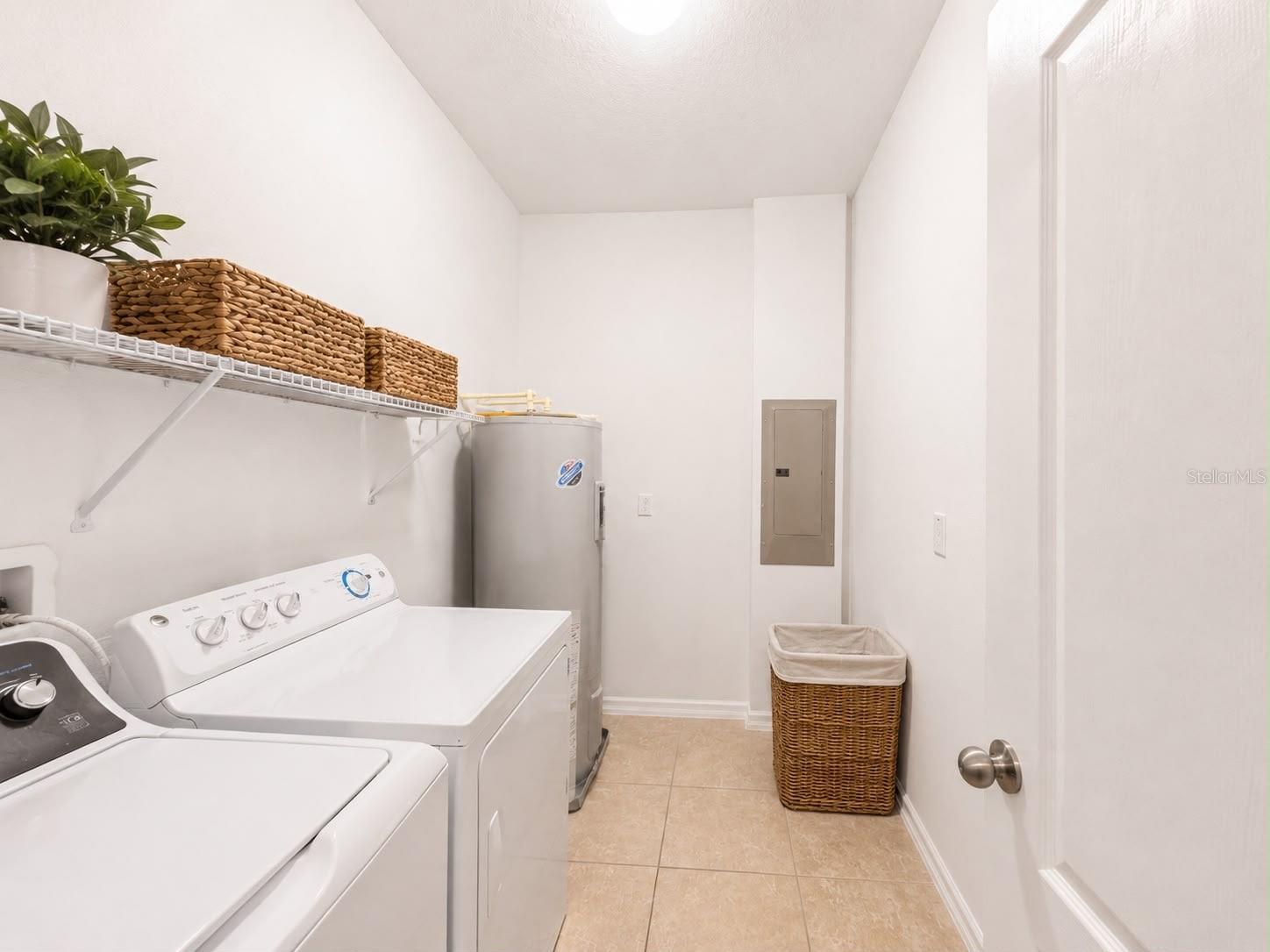 12820 Strode Ln Property Photo 12