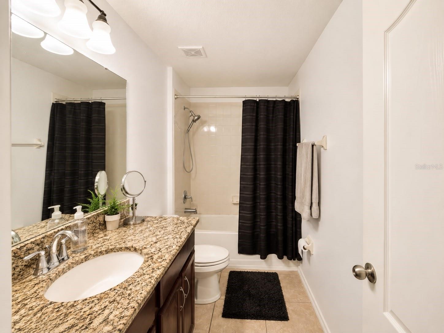 12820 Strode Ln Property Photo 24
