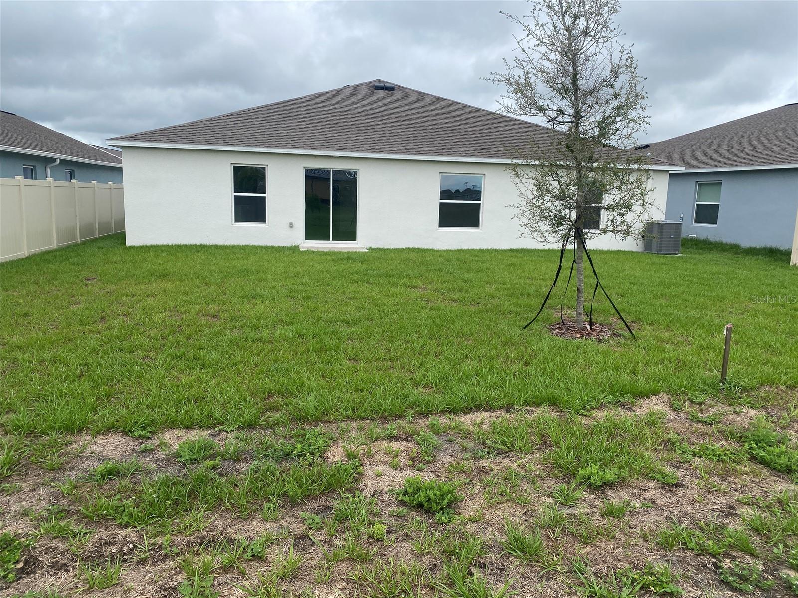 2125 Lasso Loop Property Photo 3