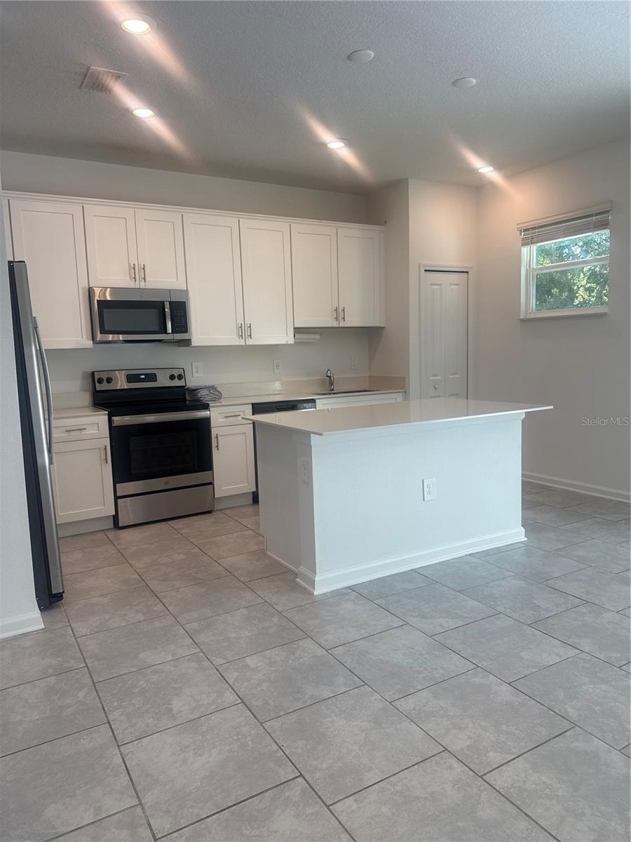 7580 Stone Creek Trl Property Photo 6