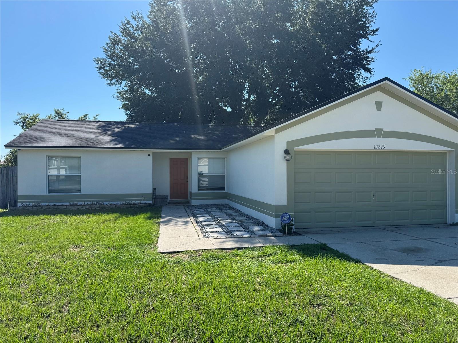 12249 WOODGLEN CIR