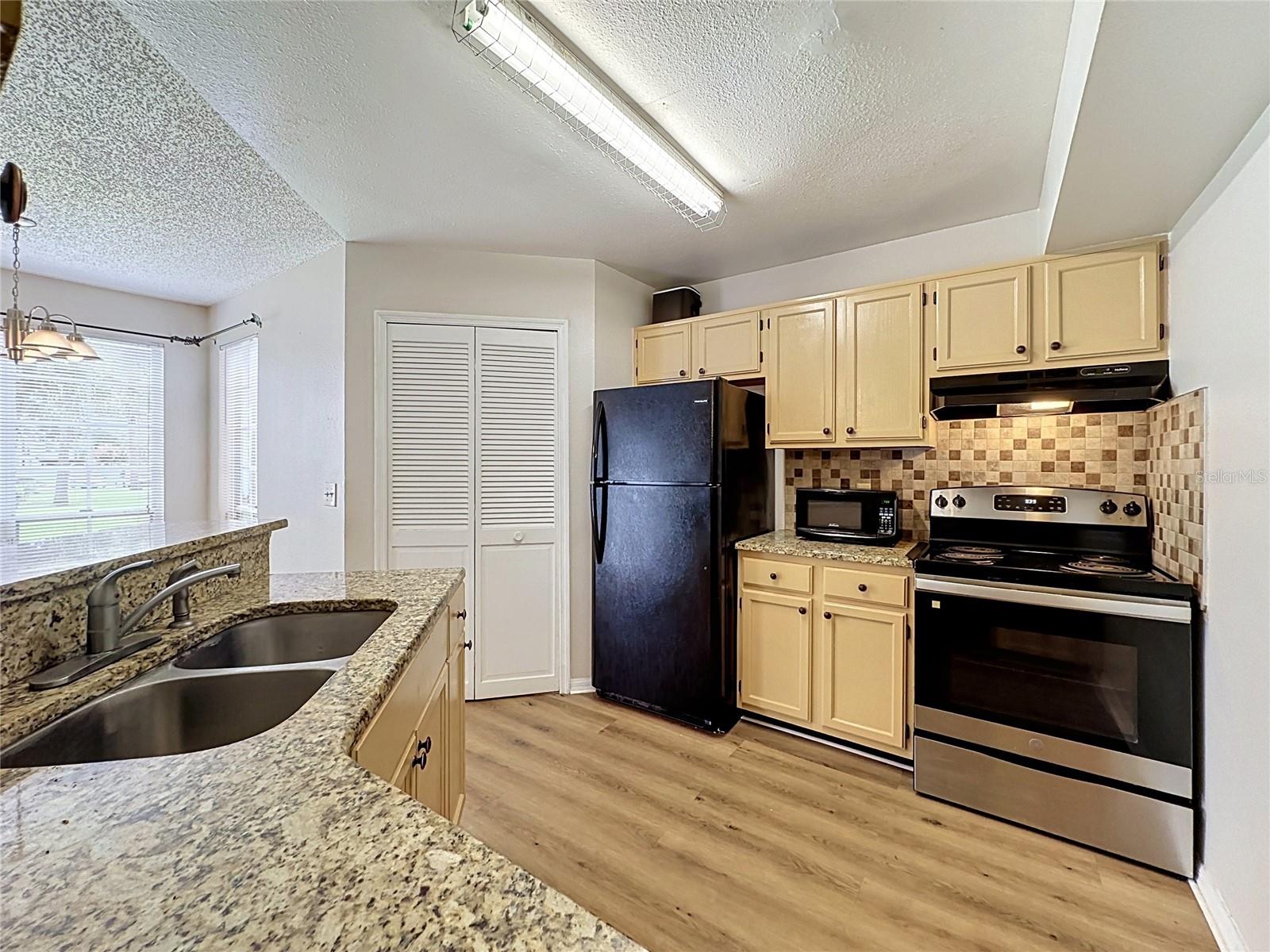 4817 Normandy Pl #105 Property Photo 10