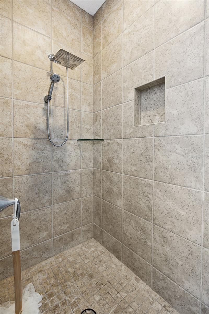9956 Eagle Creek Center Blvd Property Photo 23