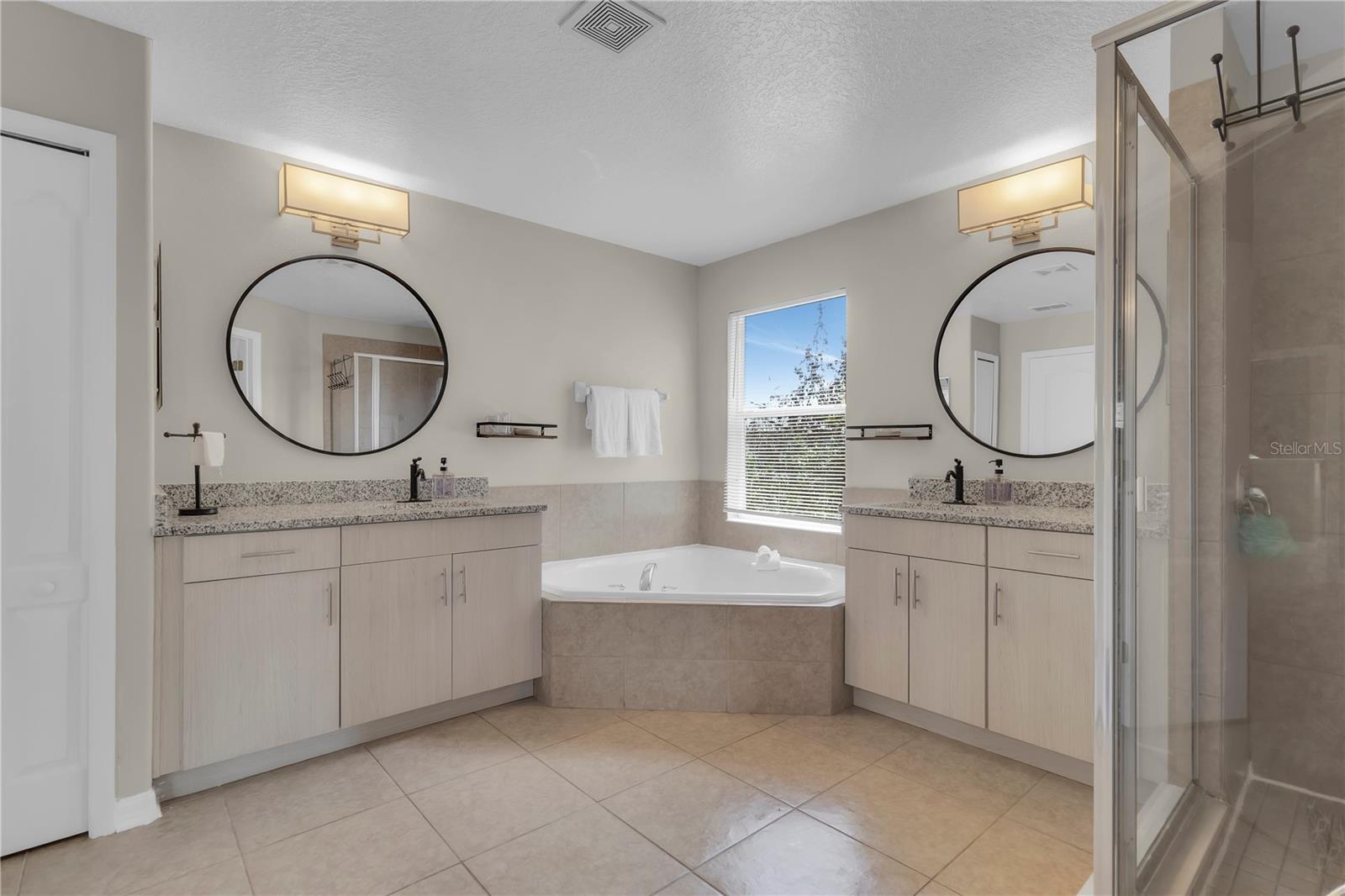 13051 Moss Park Ridge Dr Property Photo 34