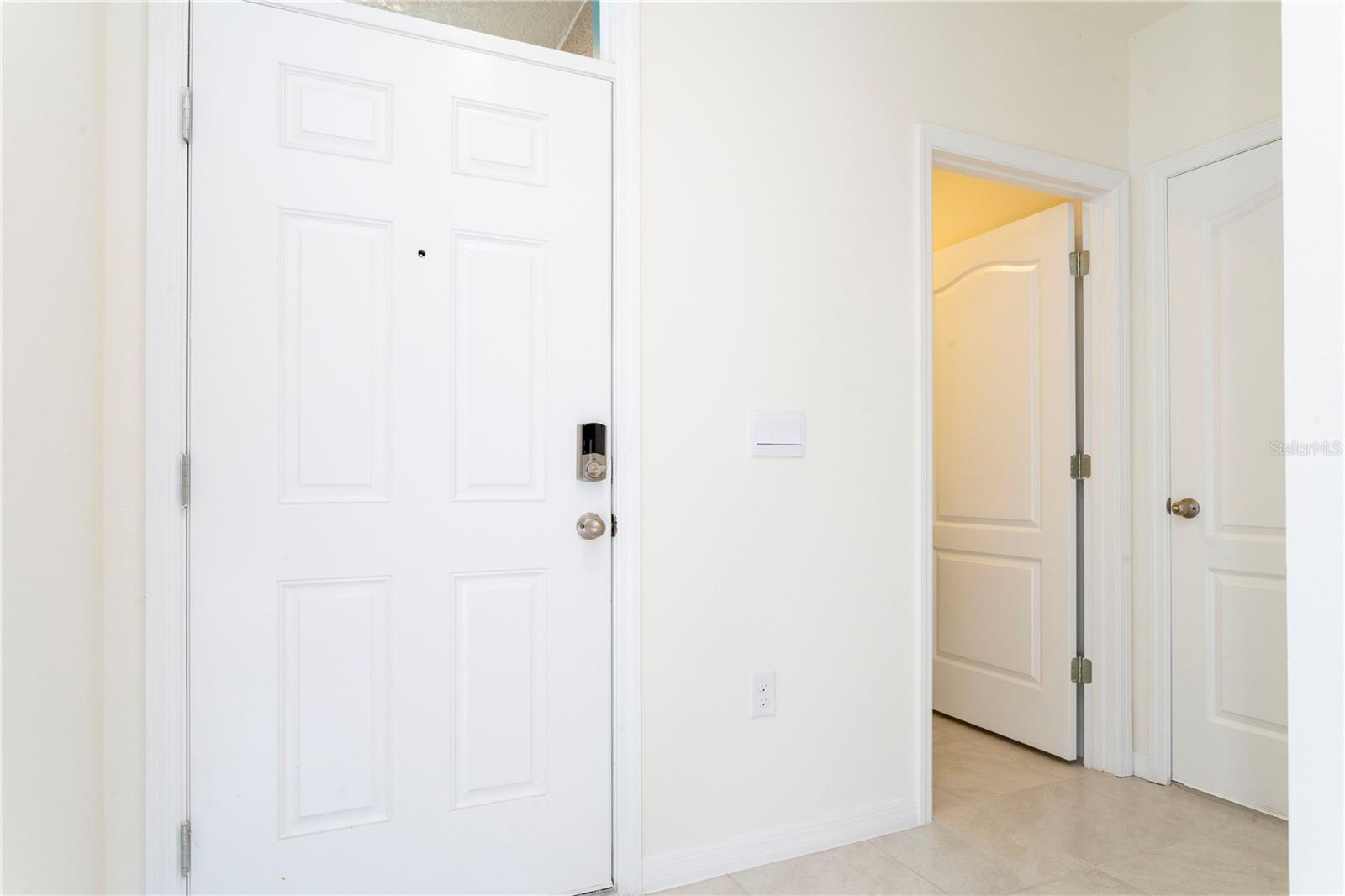 2847 Common Crane Ct Property Photo 7