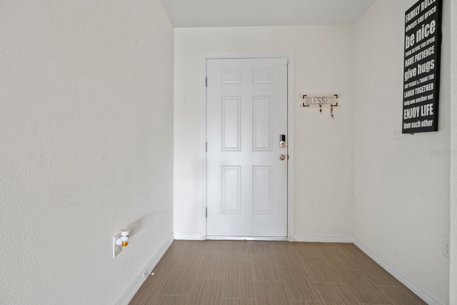 27 Magnolia Blossom Ln Property Photo 3