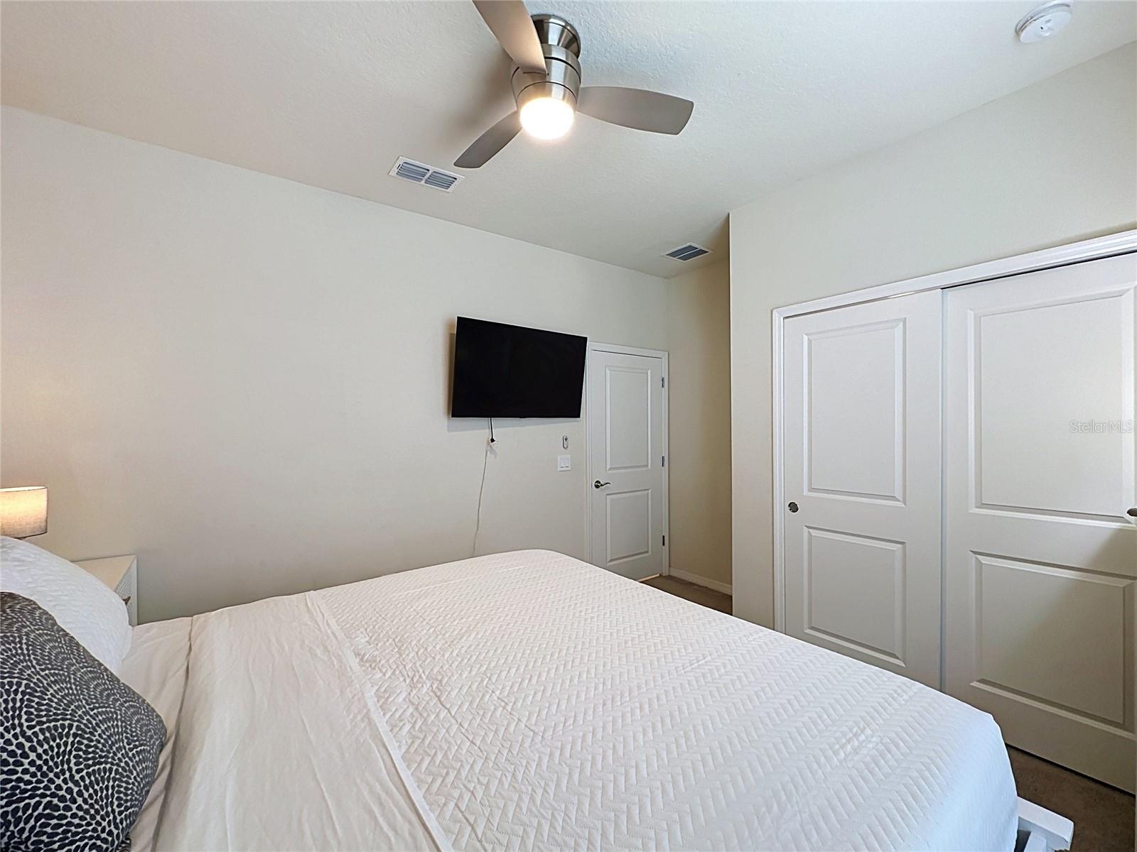 237 Jetty Way Property Photo 7