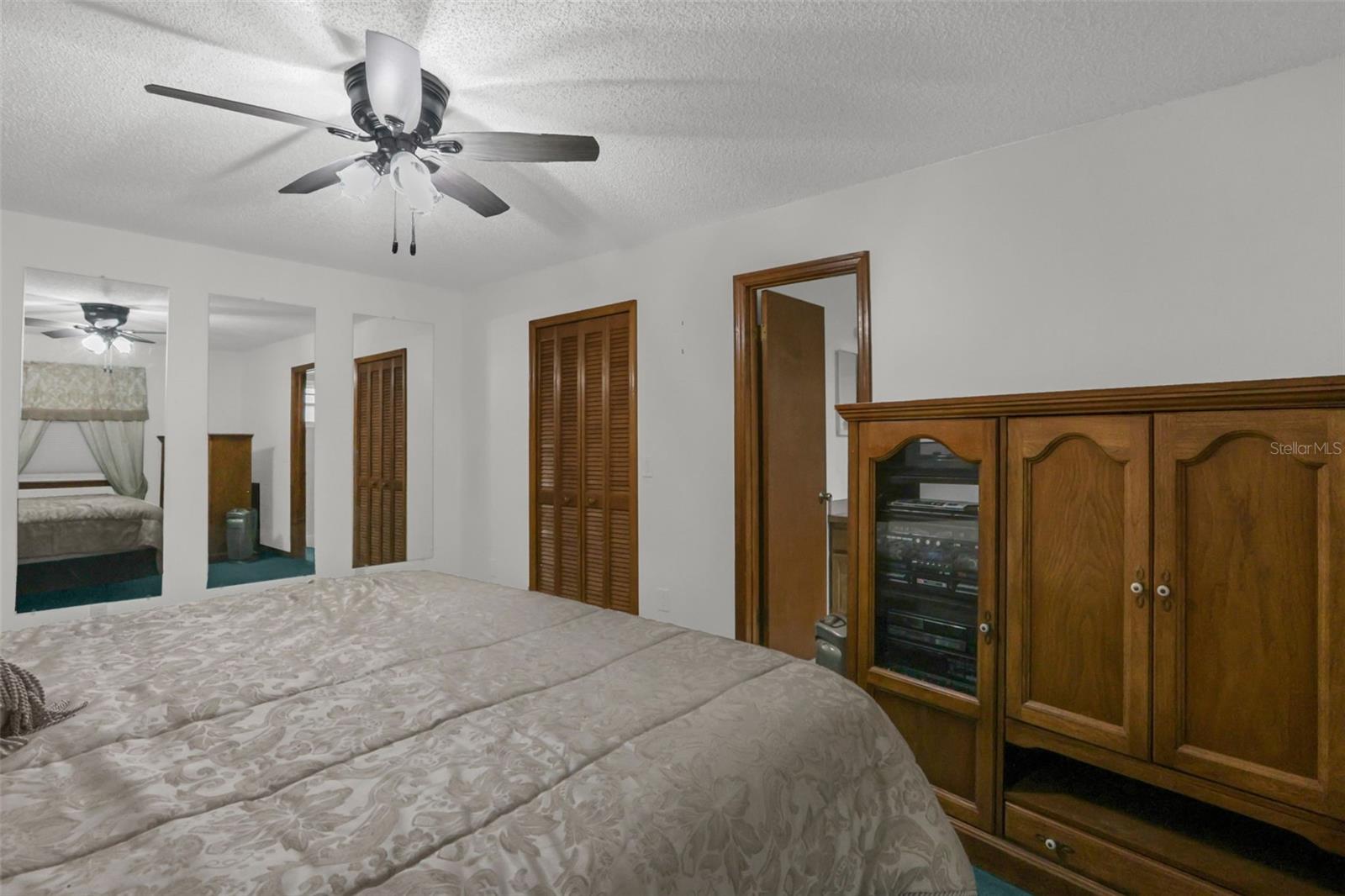 1762 Howland Blvd Property Photo 19