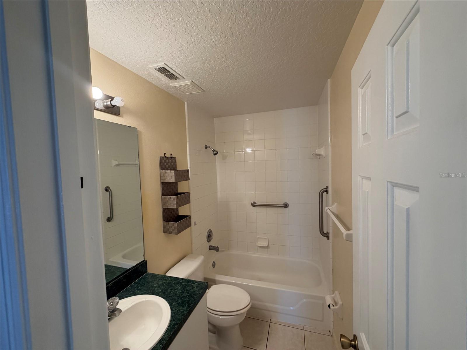 2411 Kam Ct Property Photo 7
