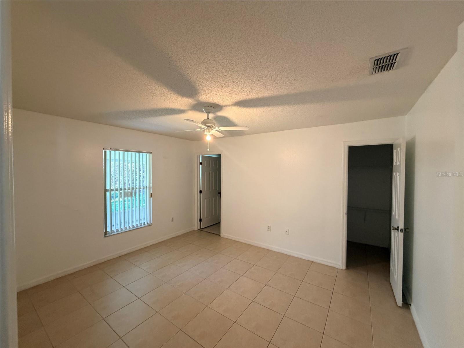 2411 Kam Ct Property Photo 8
