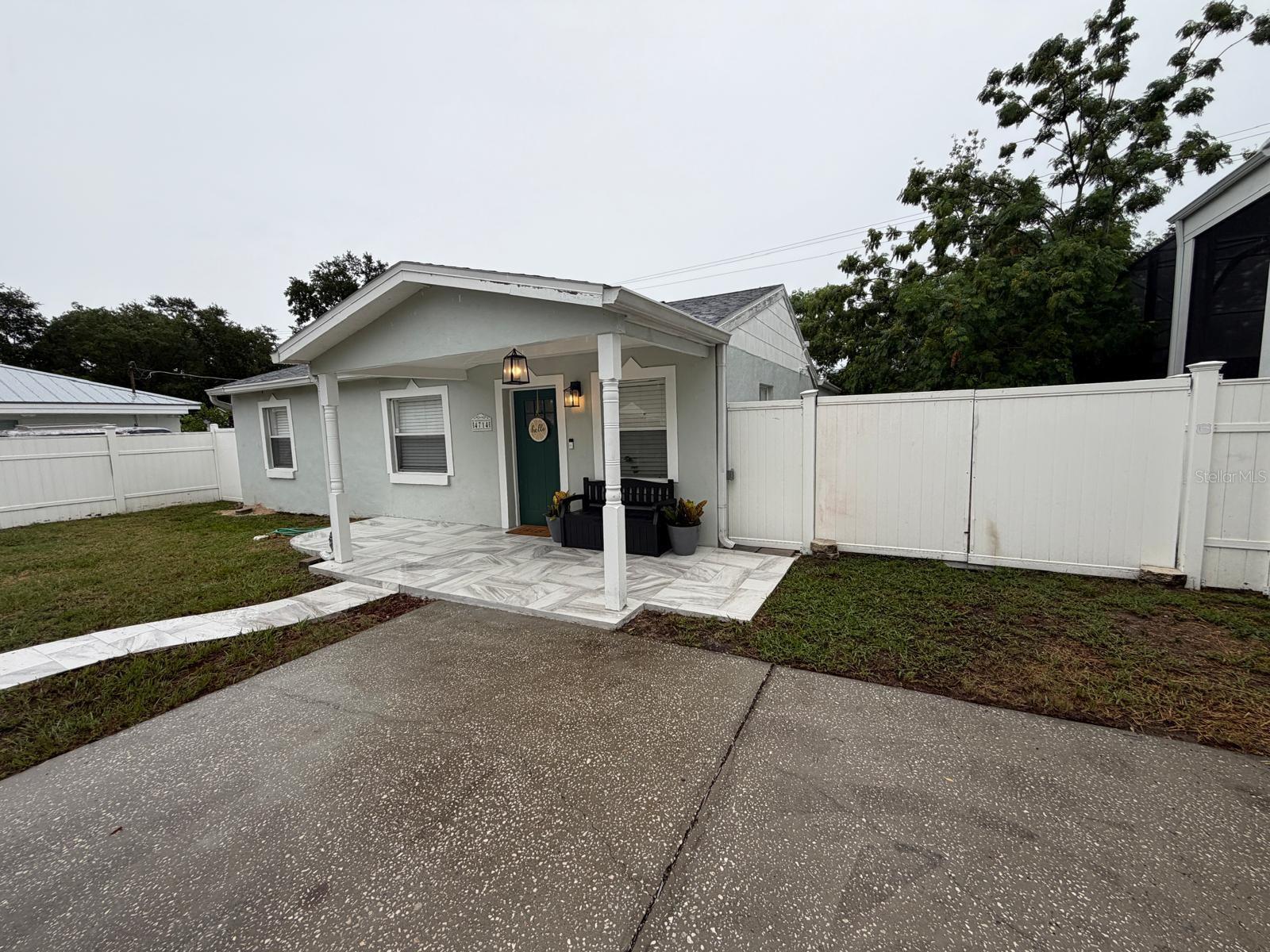 4714 W LAWN AVE Property Photo 1
