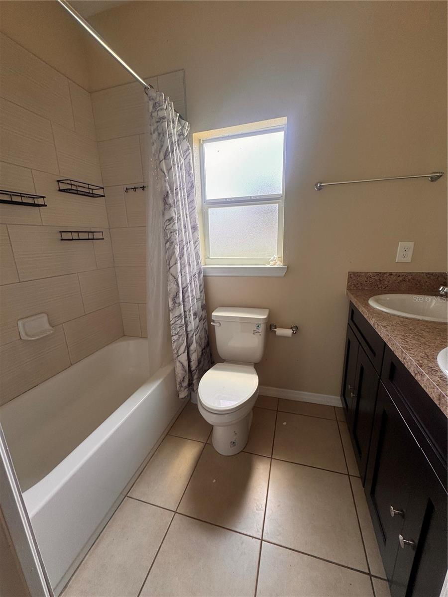 677 Royalty Ct Property Photo 18