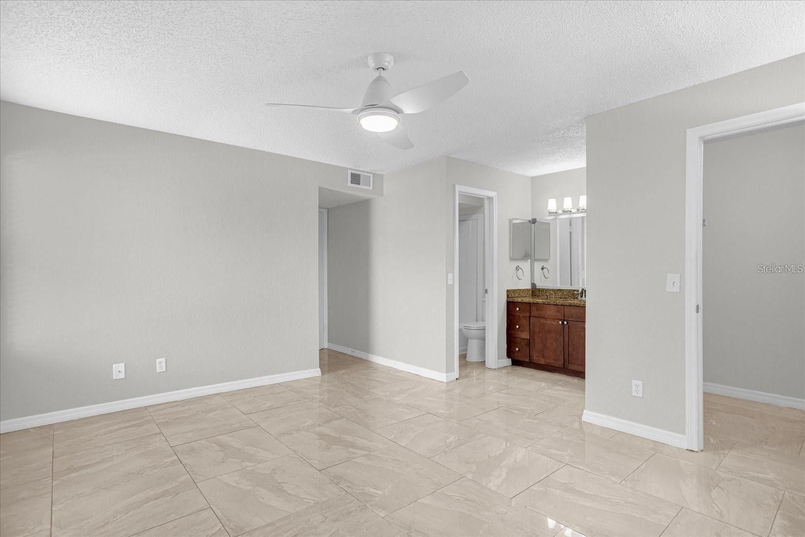 5132 Conroy Rd #928 Property Photo 10