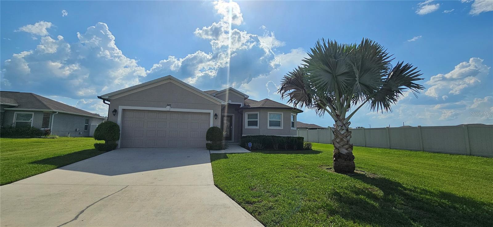 240 Solis Dr Property Photo 2