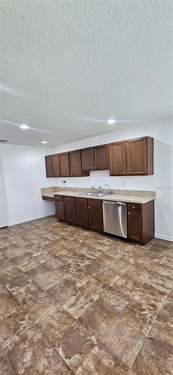 240 Solis Dr Property Photo 7
