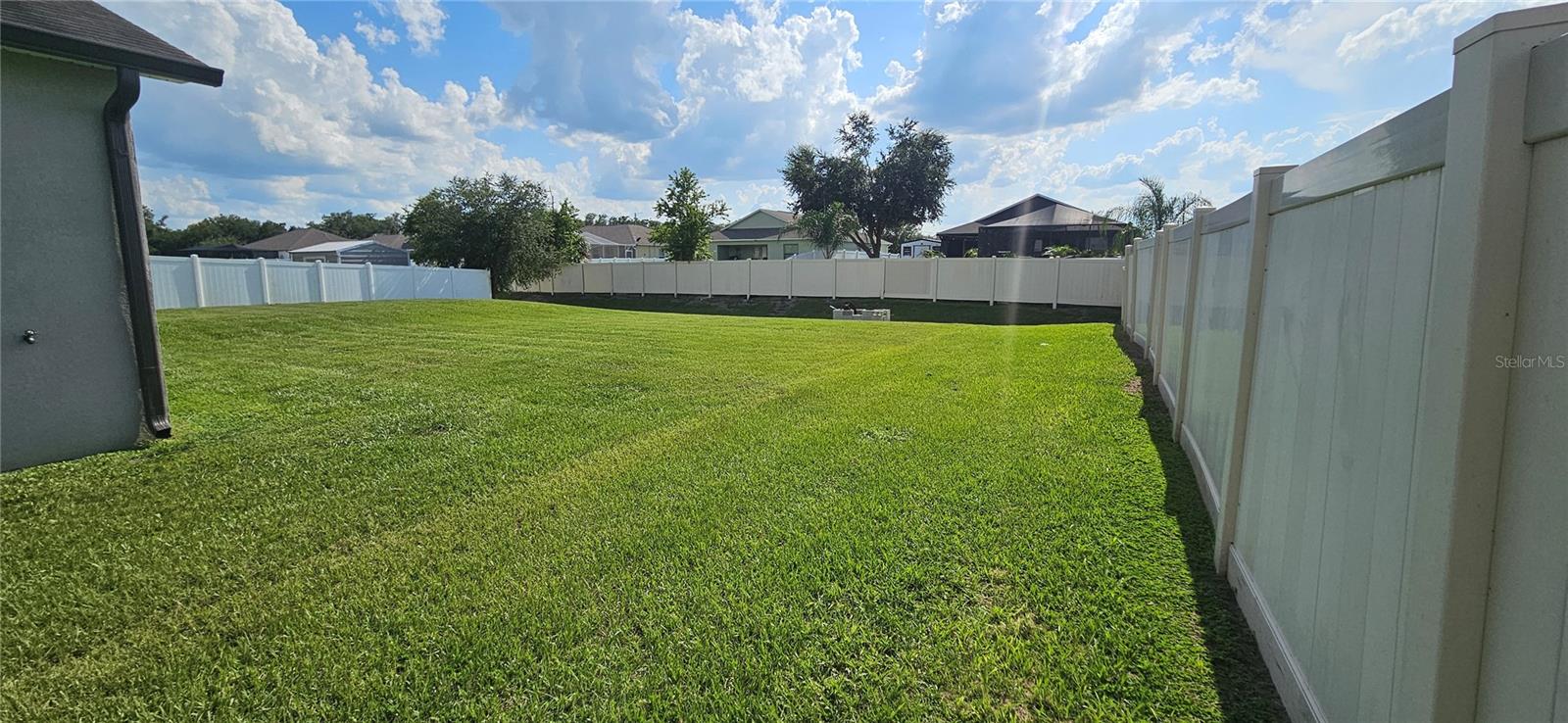 240 Solis Dr Property Photo 13