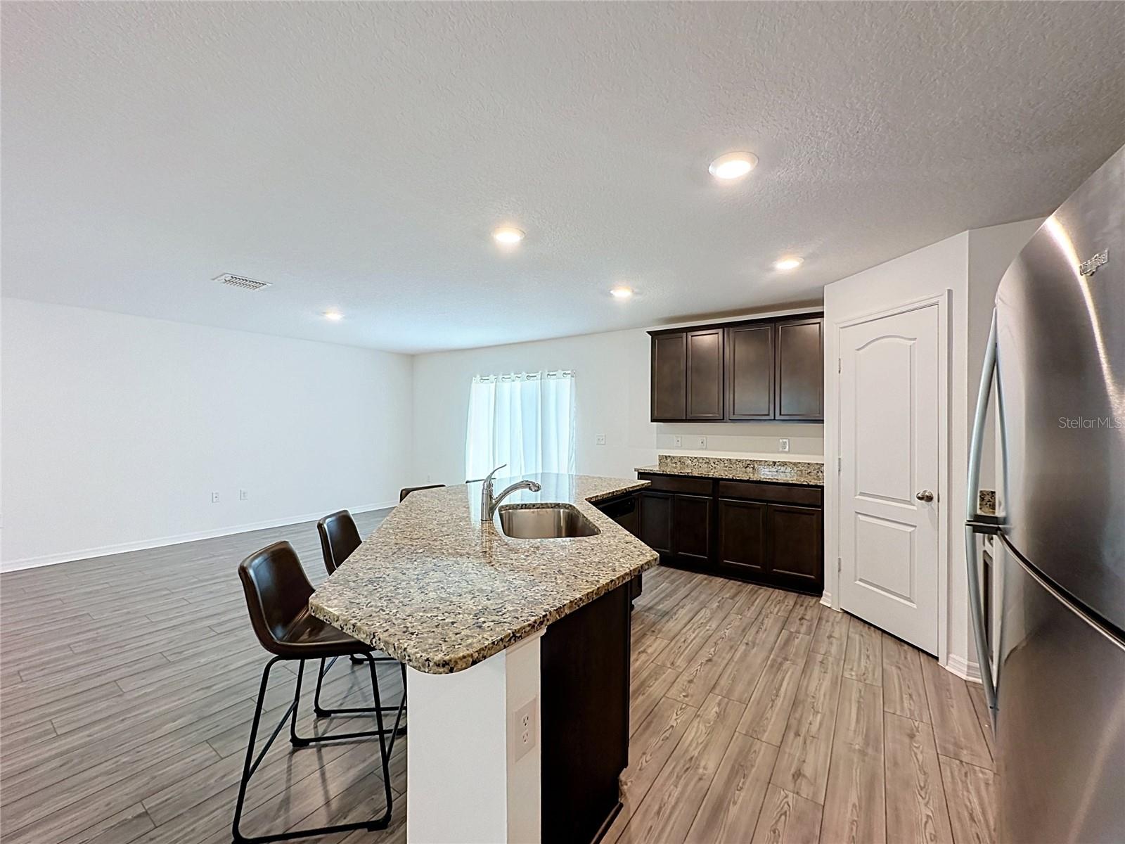 1407 Hillsborough Way Property Photo 12