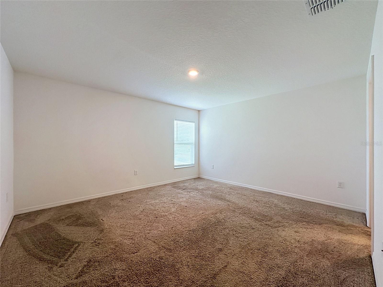 1407 Hillsborough Way Property Photo 17