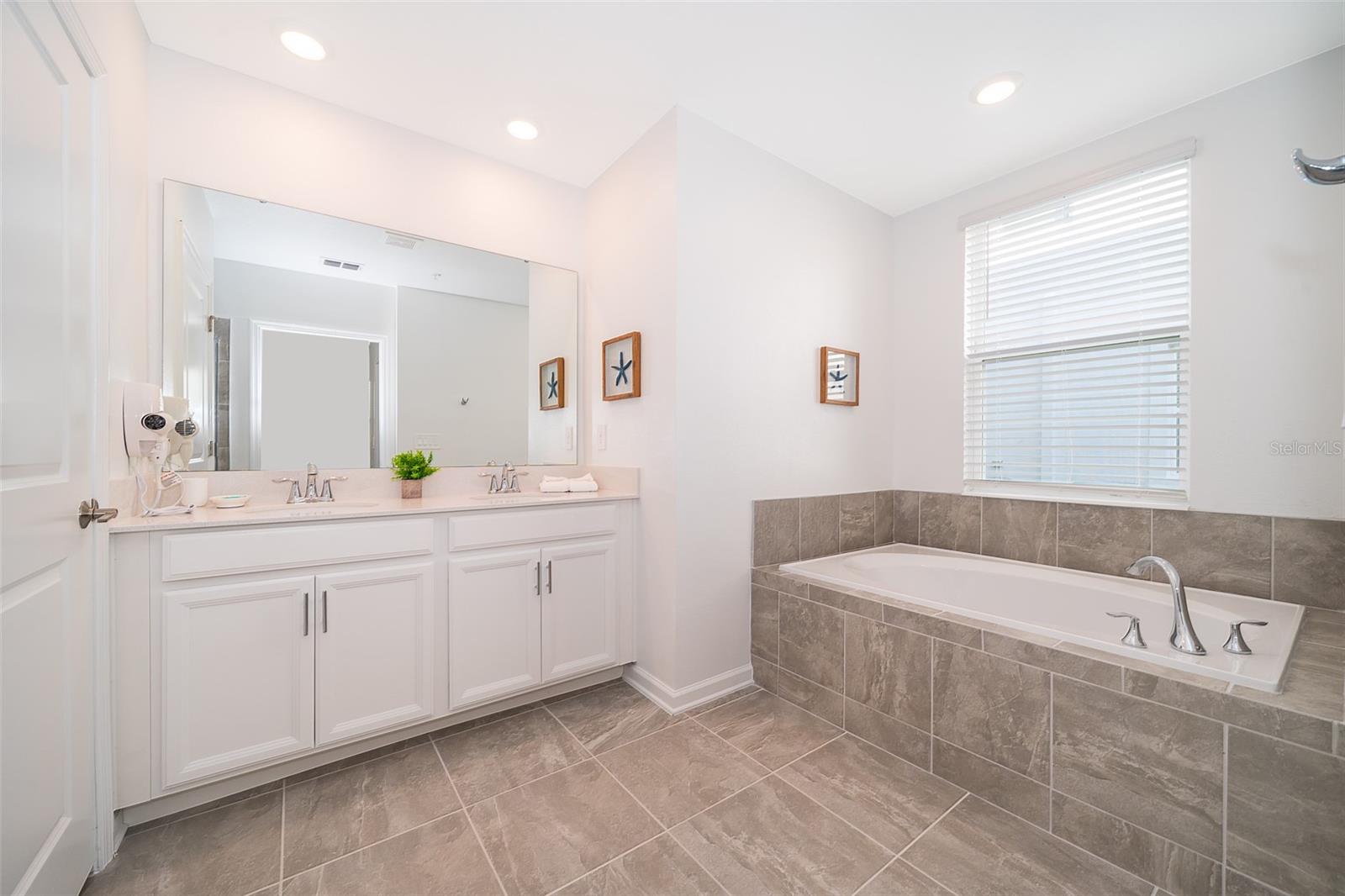8889 Cabot Cliffs Dr #101 Property Photo 15