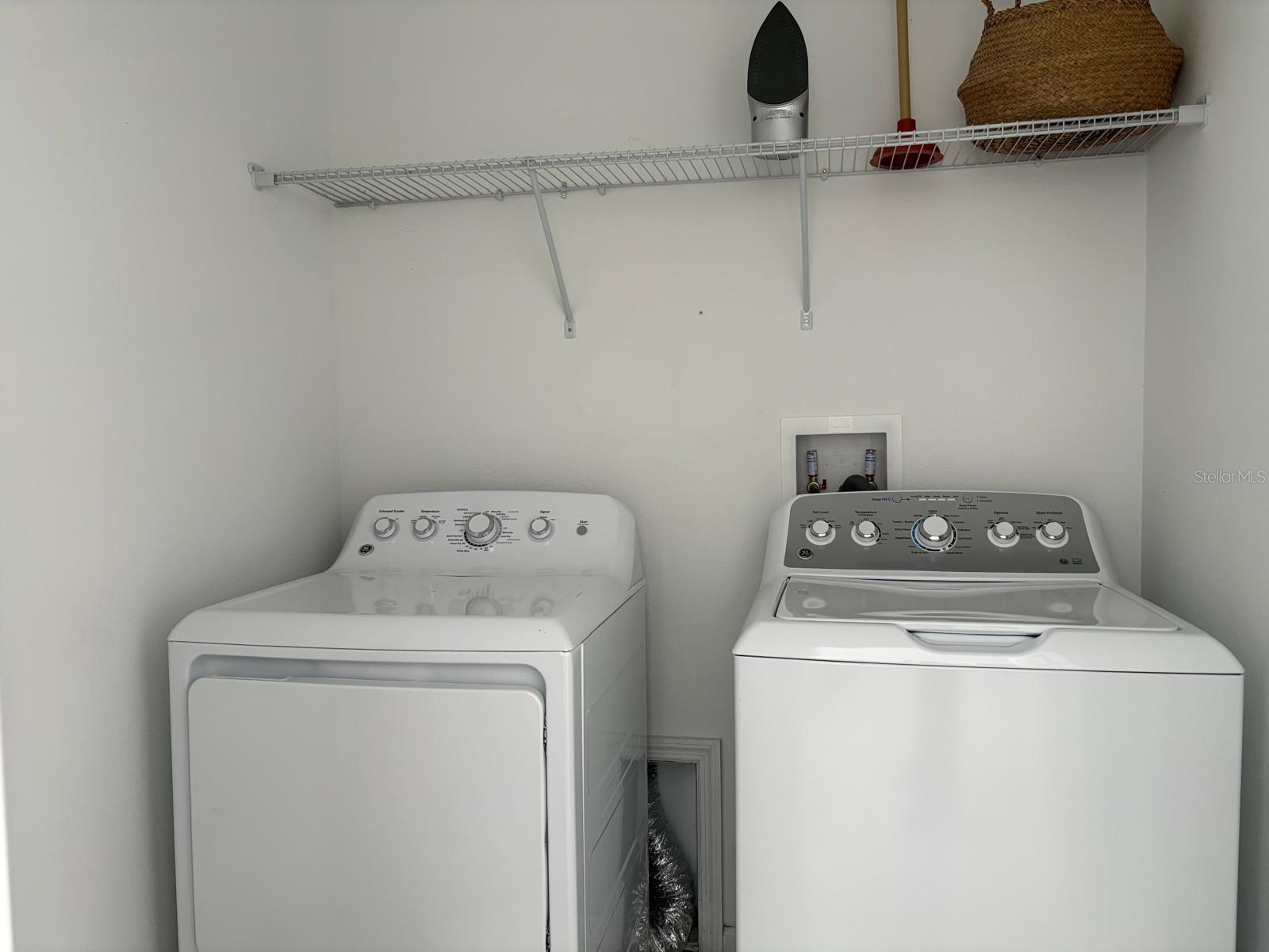 993 Splash Shot Pl Property Photo 12